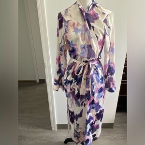 Women’s floral robe size medium